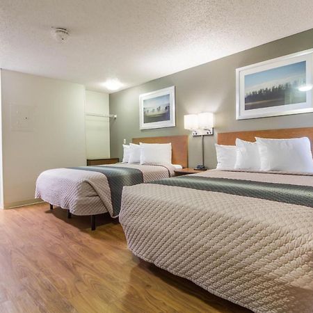Hometowne Studios By Red Roof Houston - Northwest Экстерьер фото