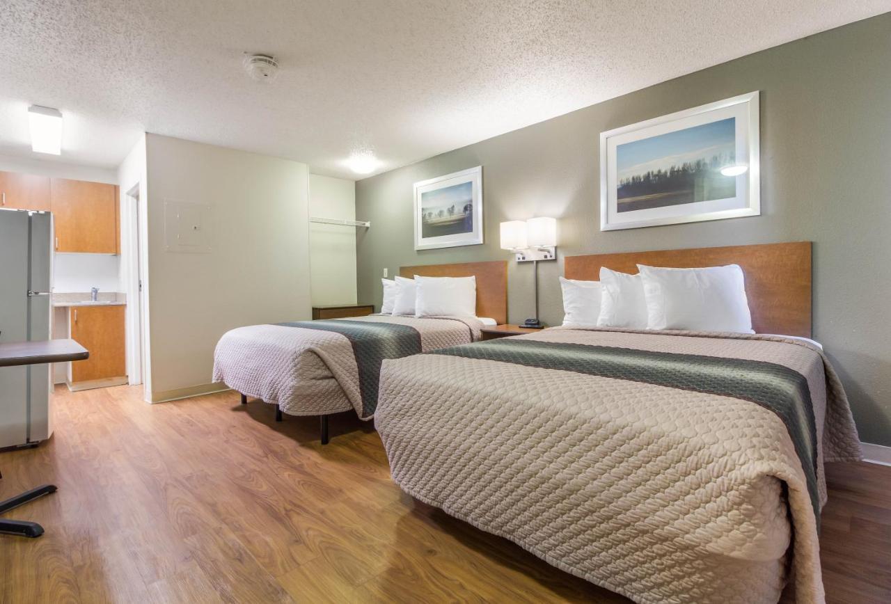 Hometowne Studios By Red Roof Houston - Northwest Экстерьер фото